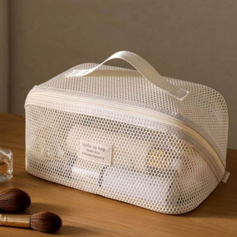 Light Luxury Mesh Travel Makeu - Luxury Skincare Items recension och pris