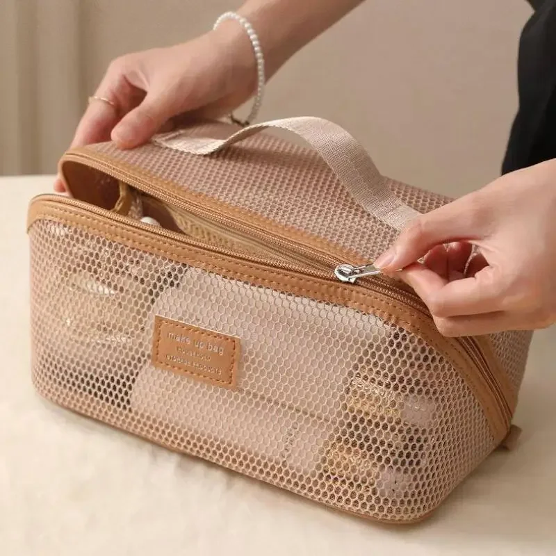 Light Luxury Mesh Travel Makeu - Luxury Skincare Items recension och pris